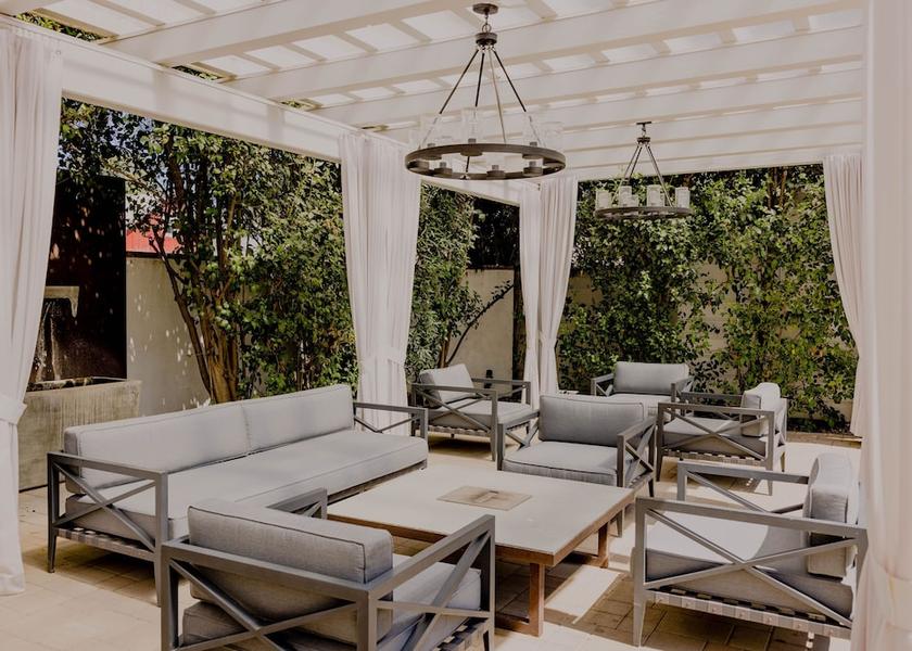 California Los Olivos Terrace