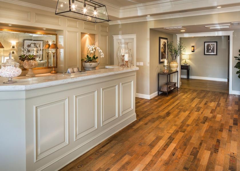 California Los Olivos Lobby