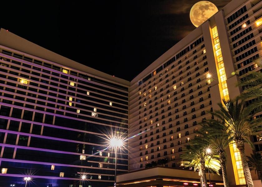 California Funner Exterior Detail