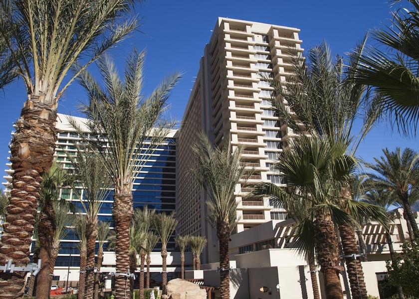 California Funner Facade