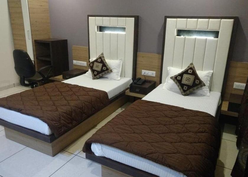 Gujarat Anand Superior Room
