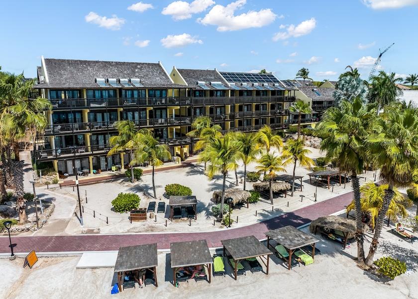  Willemstad Exterior Detail