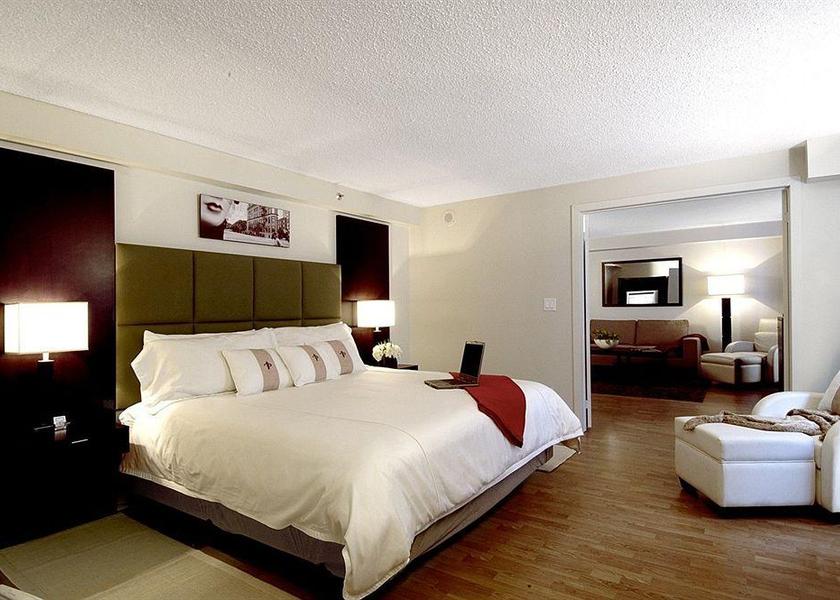 Ontario Toronto Rooms