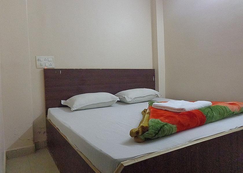 Delhi Delhi Room