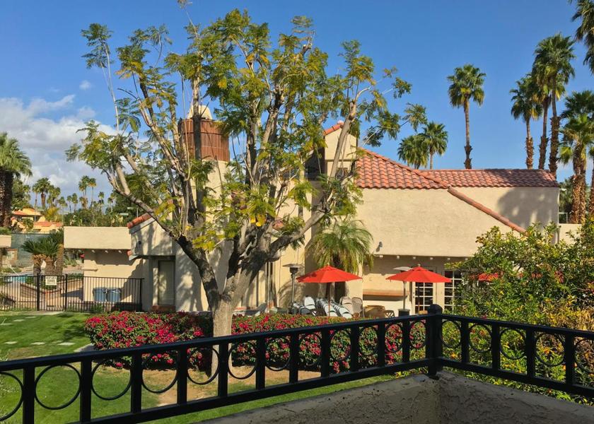 California Palm Springs Hotel Exterior