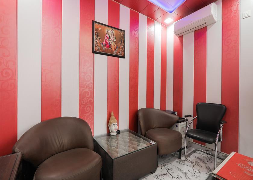 Uttar Pradesh Lucknow Public Areas