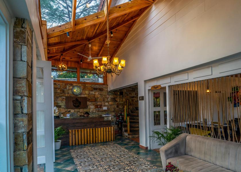 Uttarakhand Bhimtal Hotel Exterior