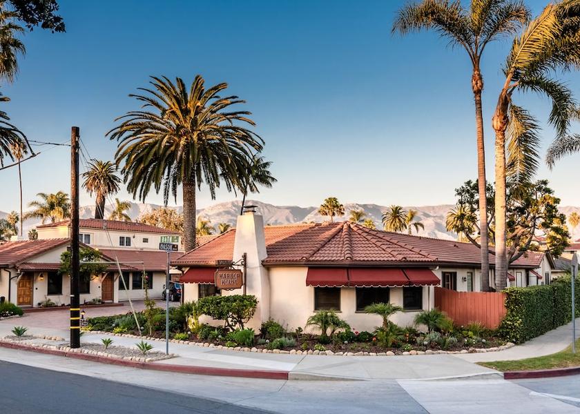 California Santa Barbara Front of property