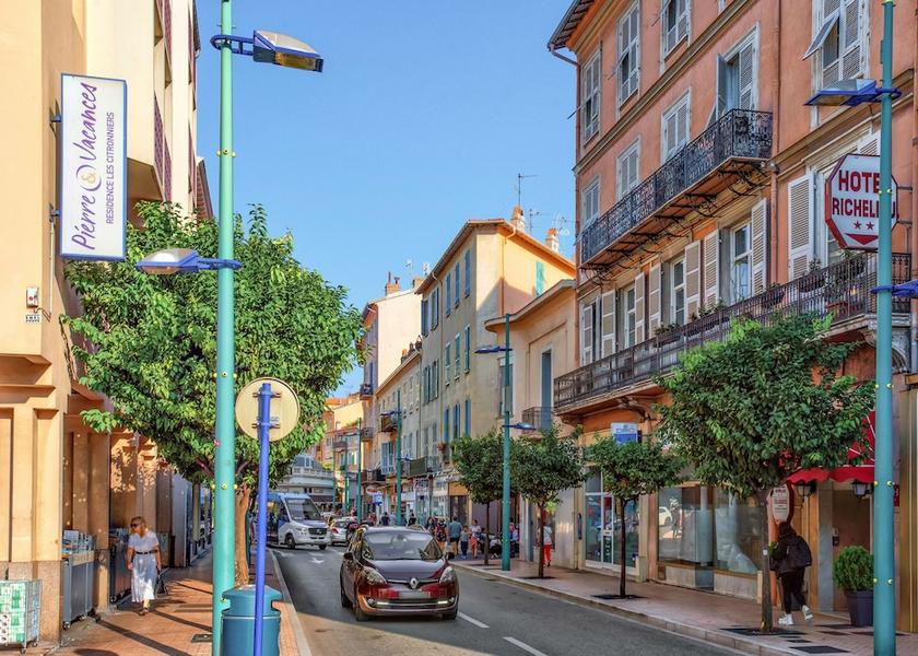Provence - Alpes - Cote d'Azur Menton Facade