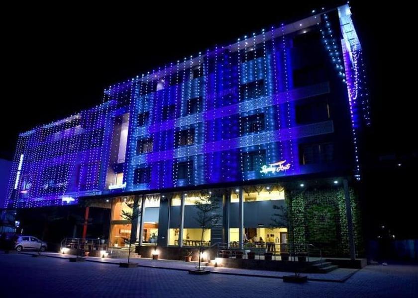 Maharashtra Mahad Hotel Exterior