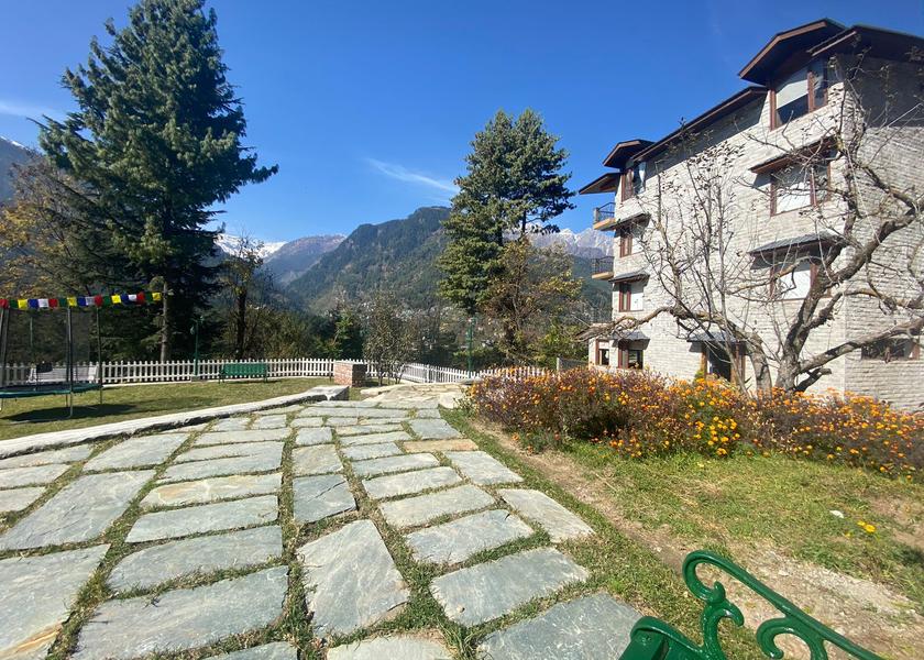 Himachal Pradesh Manali Hotel Exterior