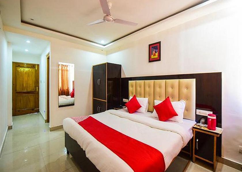 Himachal Pradesh Dharamshala Deluxe Room