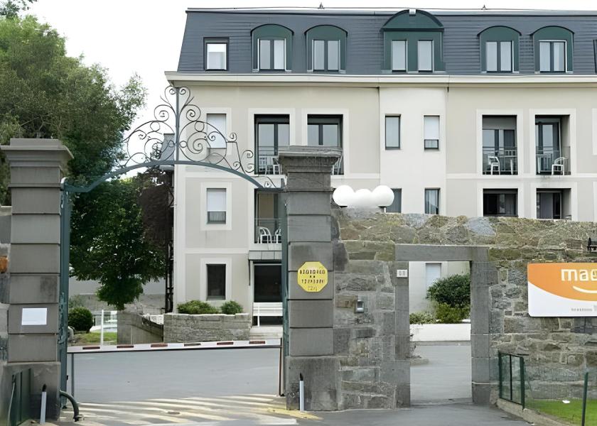 Brittany Saint-Malo exterior view