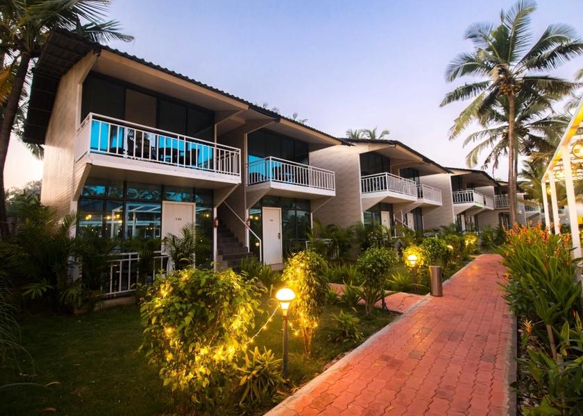 Goa Morjim Hotel Exterior