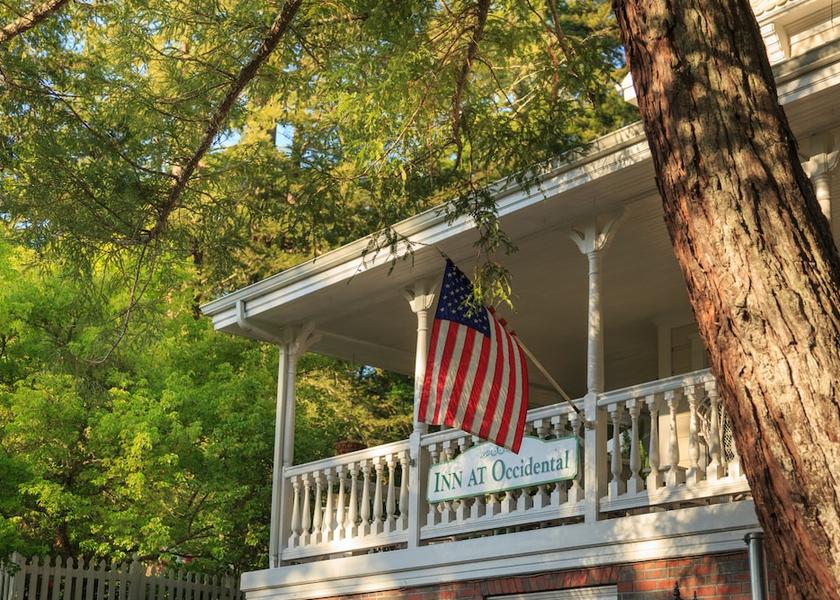 California Occidental Porch