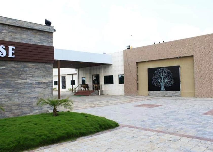 Gujarat Vadodara Hotel Exterior