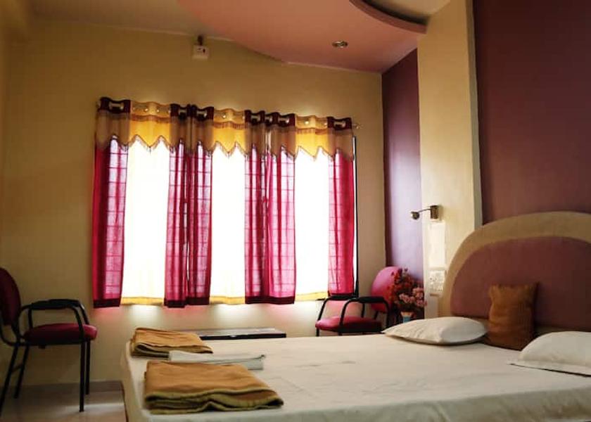 Maharashtra Satara Deluxe Non-AC Room