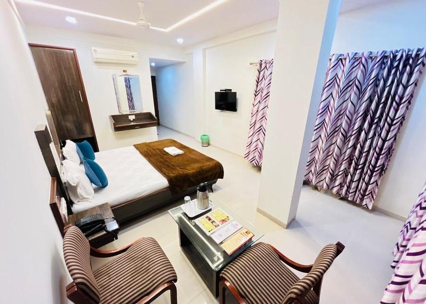 Gujarat Vapi Suite Room
