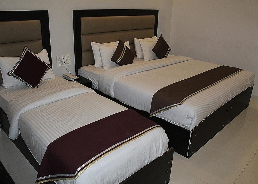 Uttarakhand Haridwar PREMIUM TRIPLE ROOM