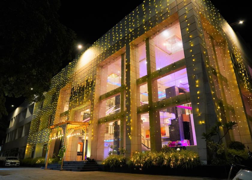 Maharashtra Nagpur Hotel Exterior