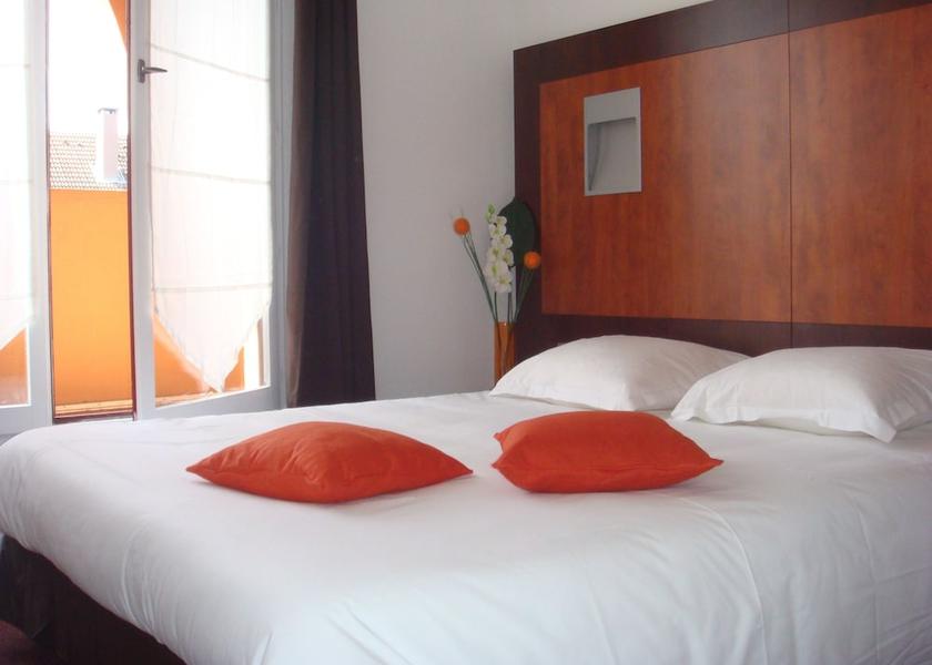 Auvergne-Rhone-Alpes Gaillard Room