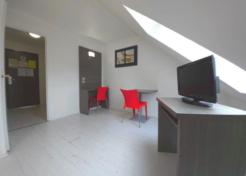 Auvergne-Rhone-Alpes Gaillard Room