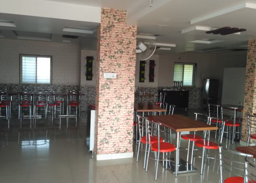 Maharashtra Ranjangaon Food & Dining
