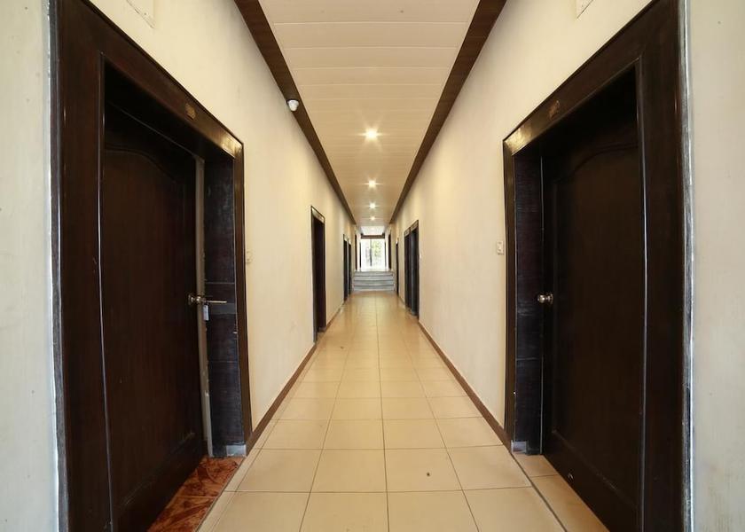 Rajasthan Mount Abu Hallway