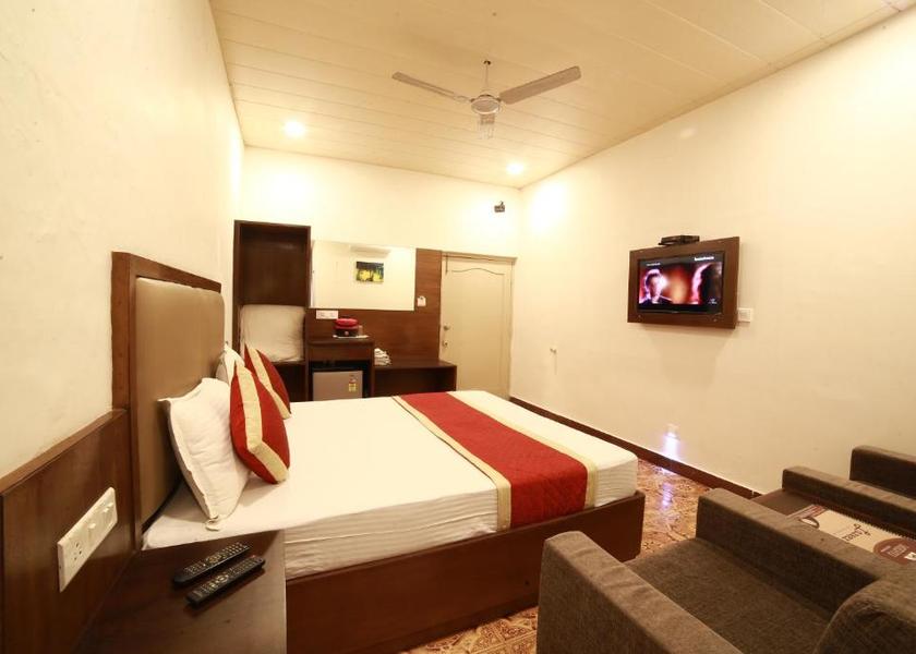 Rajasthan Mount Abu Deluxe AC Room