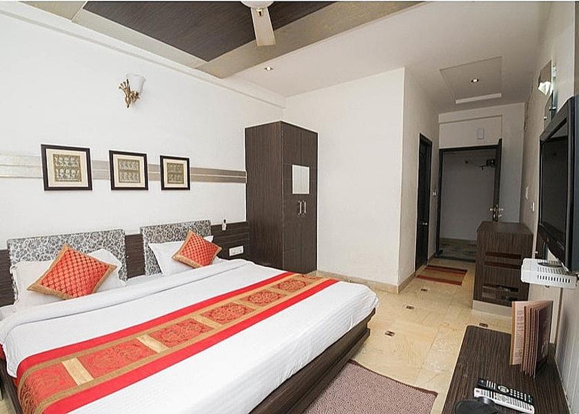 Uttar Pradesh Agra 1025