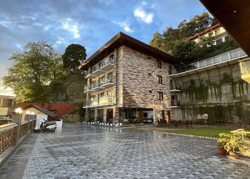 Uttarakhand Mussoorie Front of property