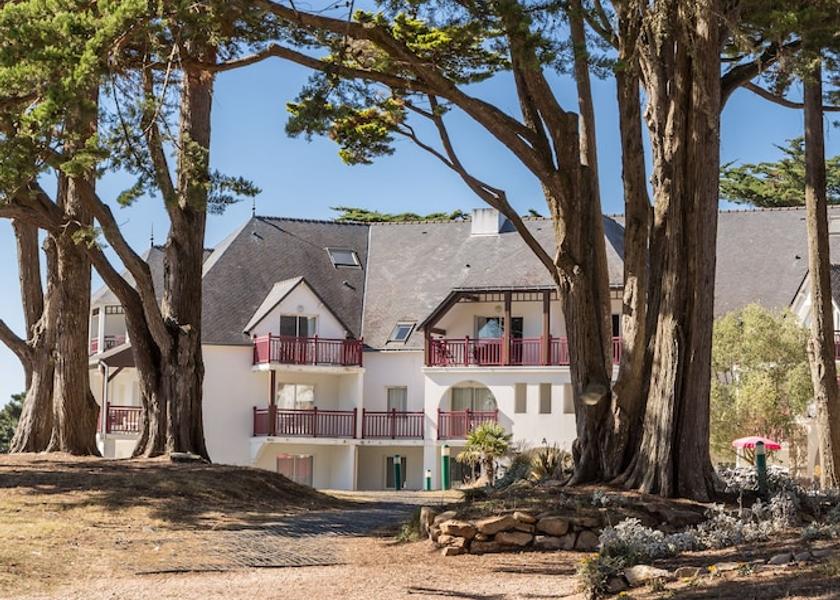 Pays de la Loire Le Pouliguen Exterior Detail