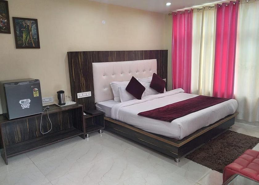 Gujarat Surat AC ROOM