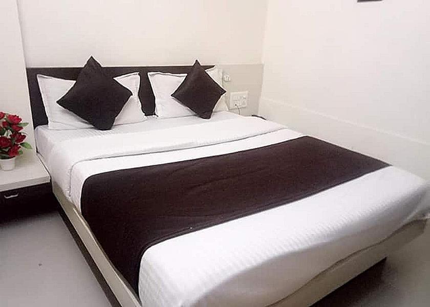 Gujarat Ahmedabad Deluxe Room