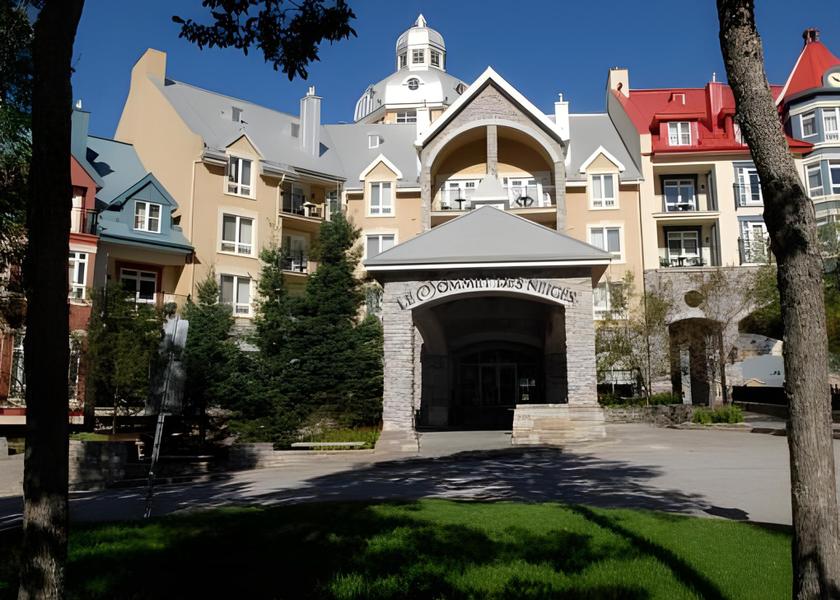 Quebec Mont-Tremblant Hotel Exterior