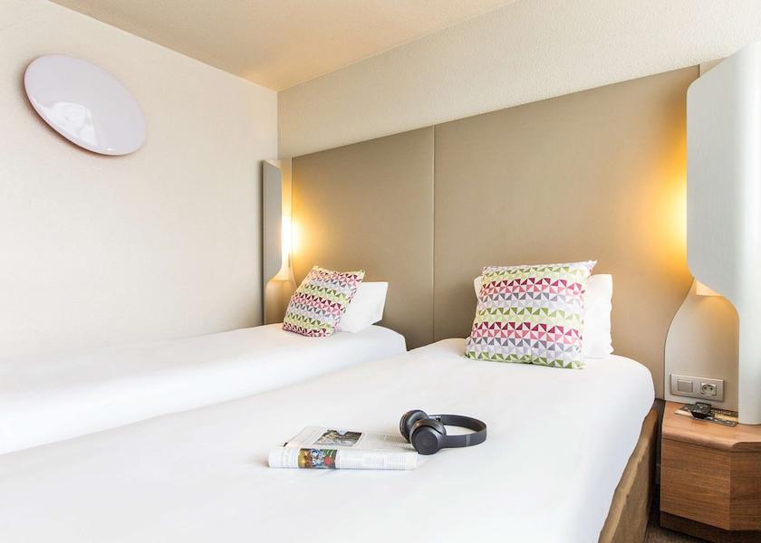Grand Est Tinqueux Room