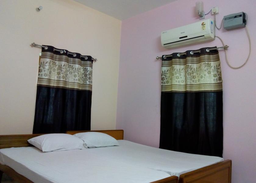 Uttar Pradesh Varanasi Standard AC Room