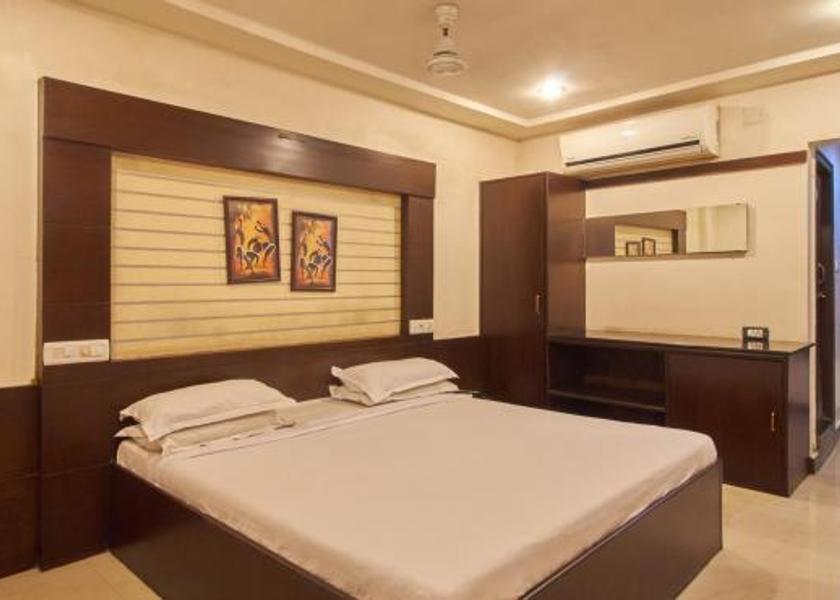 Andhra Pradesh Kakinada Deluxe Room