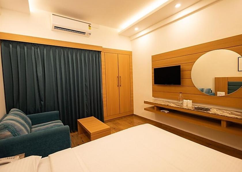 Tamil Nadu Dindigul Executive AC Room