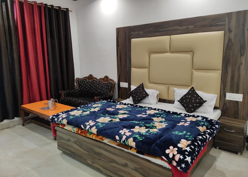 Himachal Pradesh Dalhousie Semi -Deluxe ( Ground Floor )