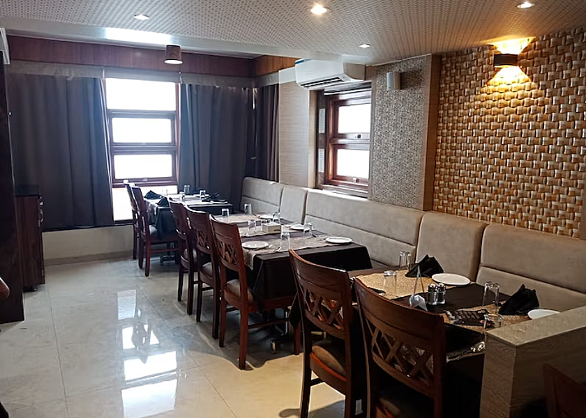 Maharashtra Pune Food & Dining