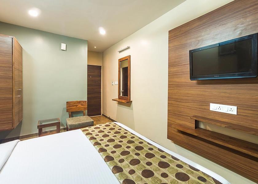 Gujarat Valsad Deluxe AC Room