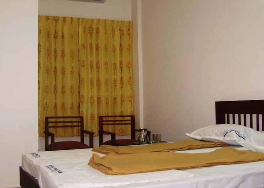 Kerala Guruvayur room