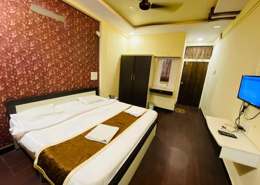 Maharashtra Ratnagiri AC Deluxe Room