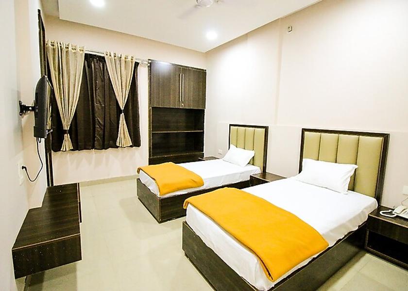 Madhya Pradesh Ratlam Deluxe Room