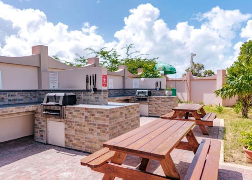  Noord Outdoor Dining