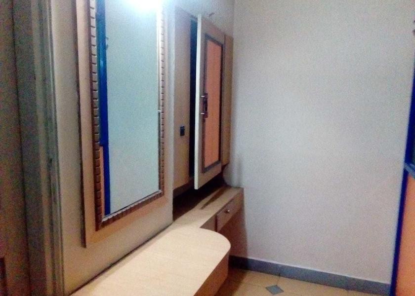 Karnataka Hubballi Room