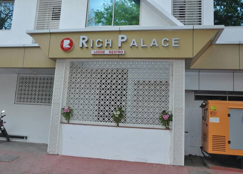 Maharashtra Jalgaon Hotel Exterior