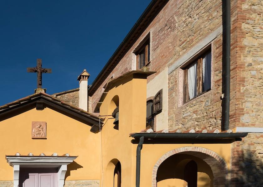 Tuscany Sassetta Exterior Detail