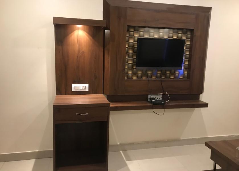 Uttar Pradesh Ayodhya AC Deluxe 